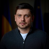 Тарас Мельничук: КМУ 🇺🇦 ВРУ Logo
