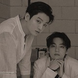 @vkook_housee Logo