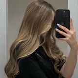 HAIRSTYLES AND SECRETS Logo