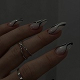 VIISNAILS | ДИЗАЙН НІГТІВ Logo